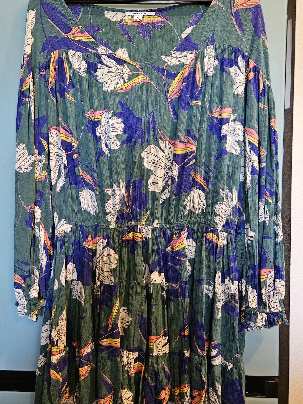 O'Neill Emerald Green Floral Tiered Midi Dress with Purple & White Blooms